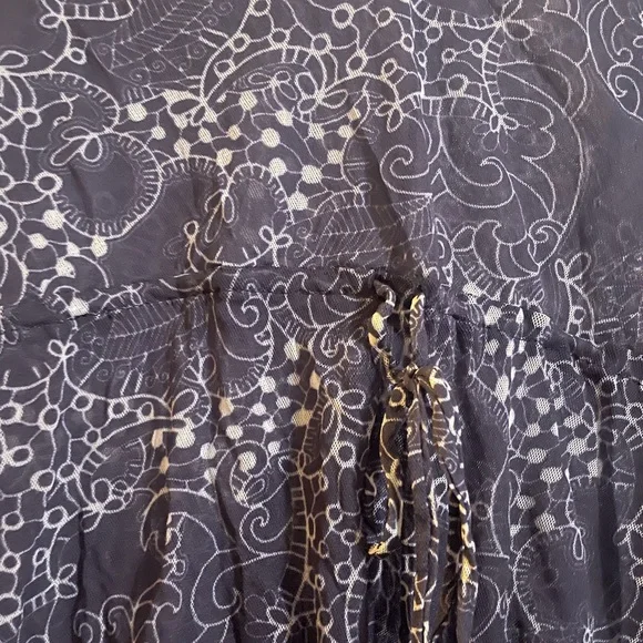 Sweet Pea maturity top. Size large. Good condition - Picture 3 of 4